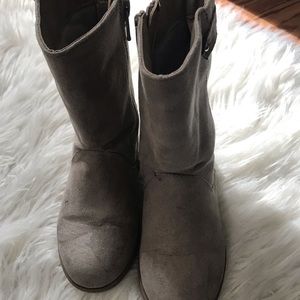 Grey old navy boots